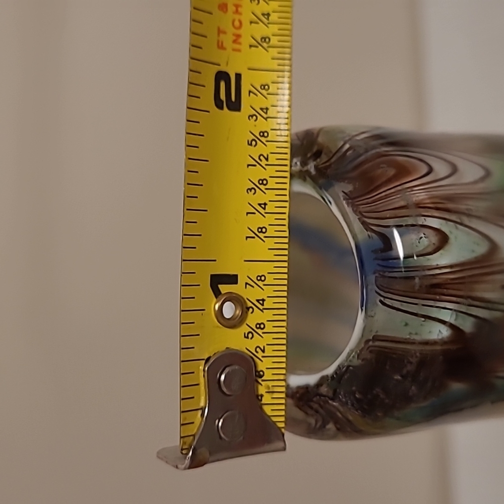 Beautiful Handblown Glass Vase - Picture 16 of 16